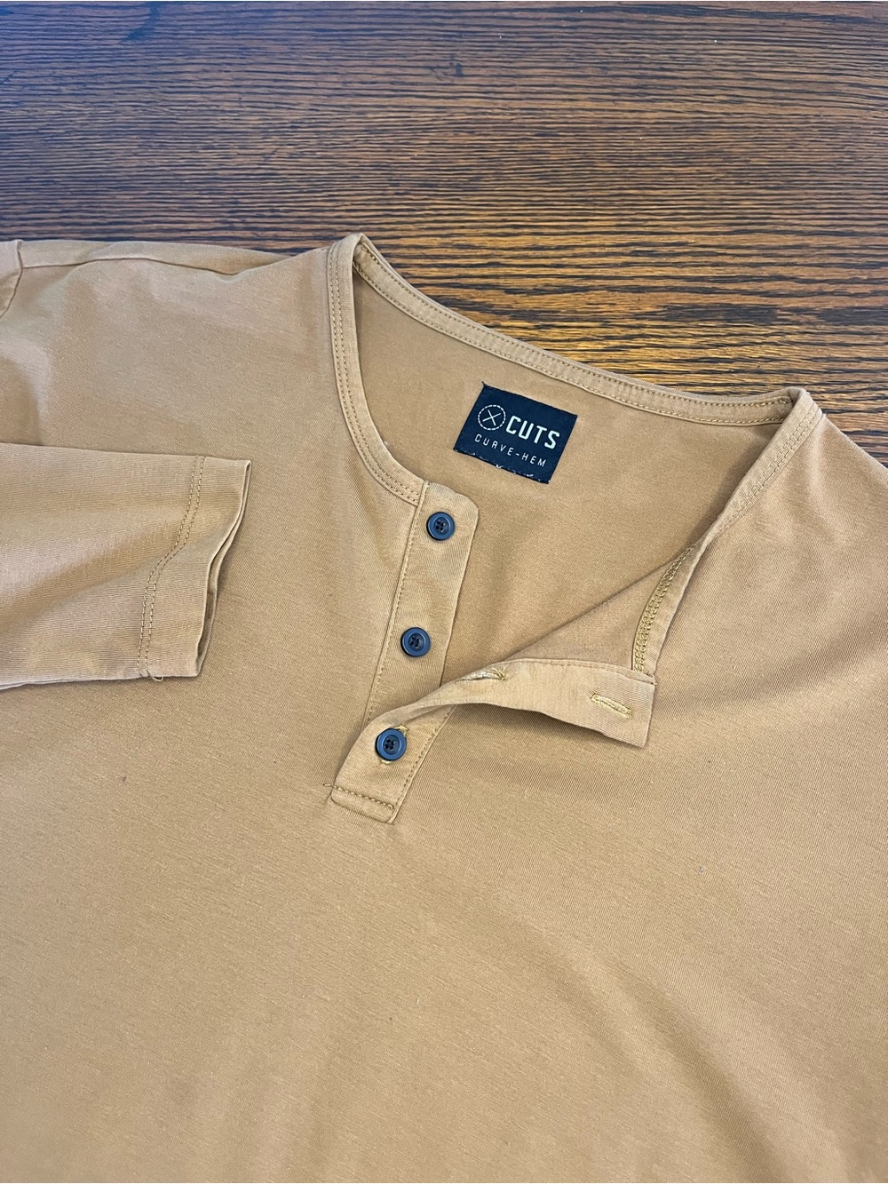 Cuts Clothing Henley Shirt Mens Large Orange Long Sleeve Curve Hem Casual